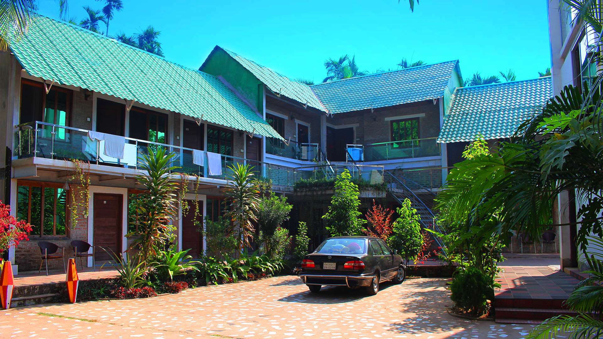 Sampan Resort Frontview