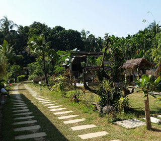 Sampan Eco Resort Walk way