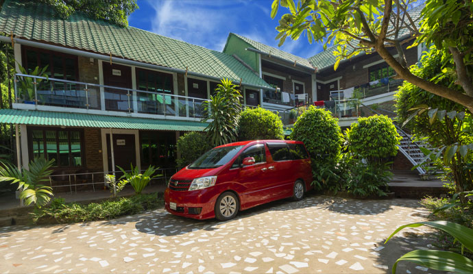 Sampan Resort